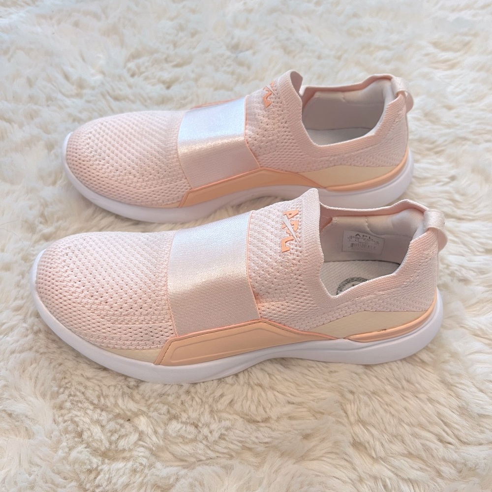 APL Sneaker - Picture 3 of 6